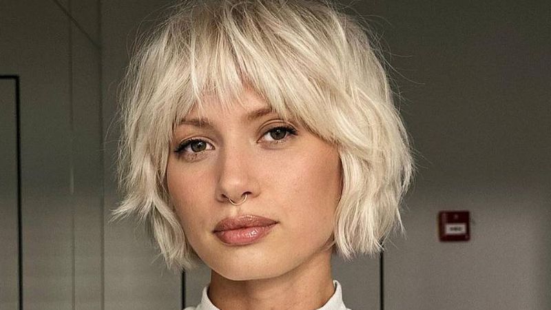 9 Razor Cut Hairstyles That Add a Shaggy Edge to Any Look